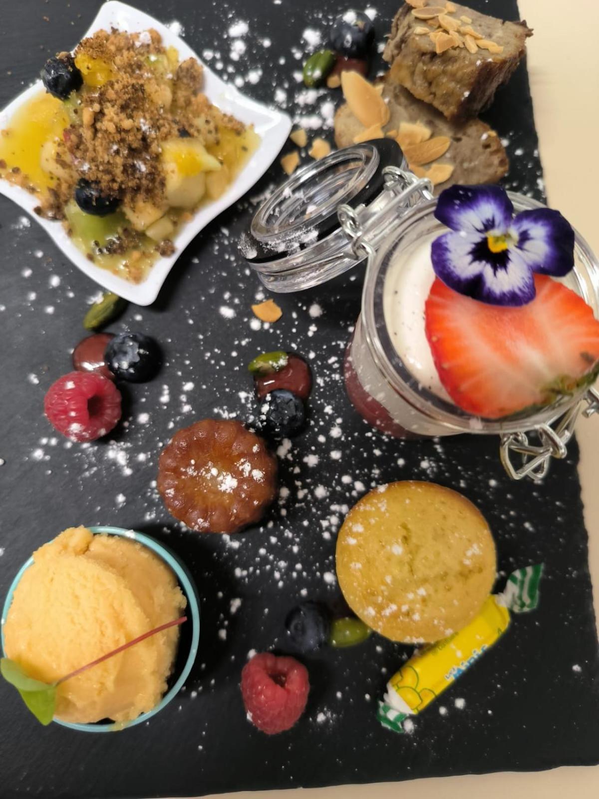 Chateau D'Arance Hotel Restaurant Espace Bien-Etre Cette-Eygun 외부 사진
