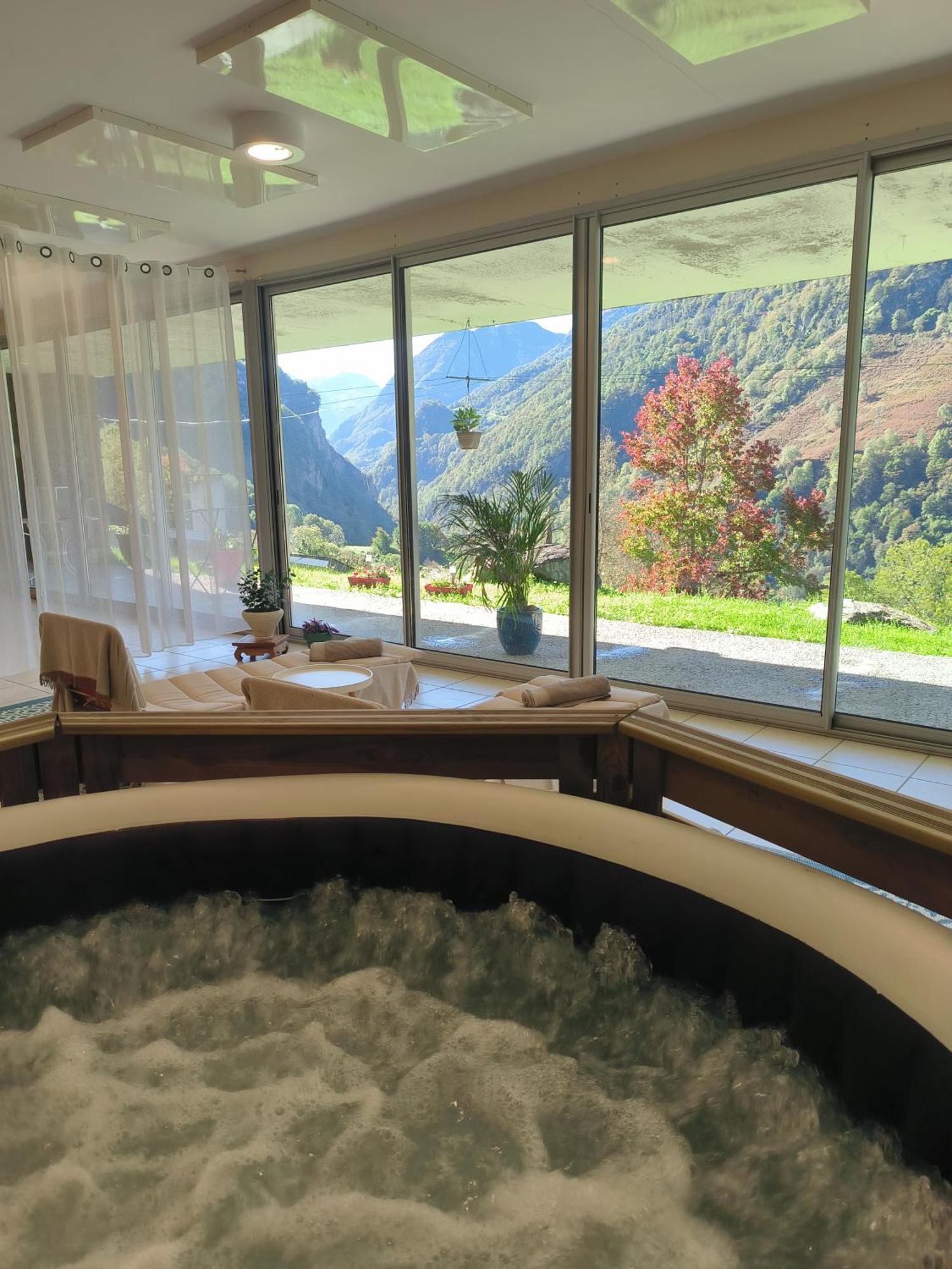Chateau D'Arance Hotel Restaurant Espace Bien-Etre Cette-Eygun 외부 사진